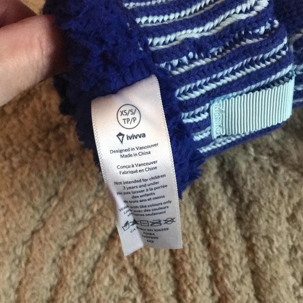 IVIVVA by Lululemon Girls XS/S Snow Salutation Fleece Backed Mittens
